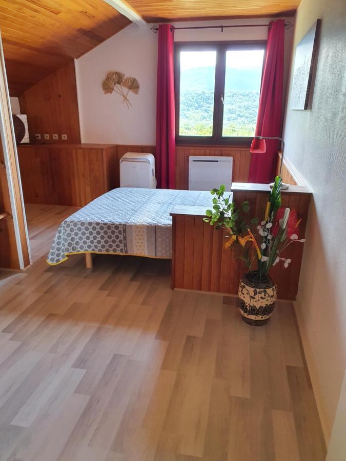 Apartmán Chez Gilles Et Eveline Cruet Exteriér fotografie